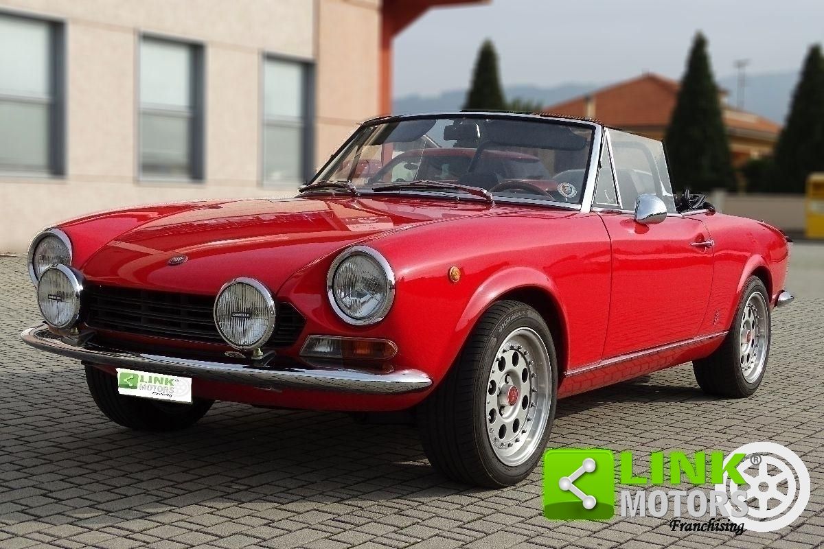 Auto D Epoca Fiat 124 Spider