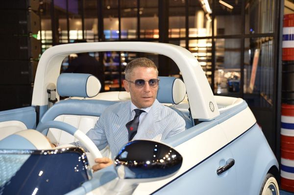 Estate 2018 : Lapo Elkann presenta la Fiat 500 Spiaggina di Garage Italia