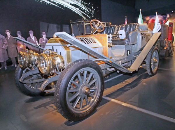 I "CENTOMITI" DI VERONA LEGEND CARS