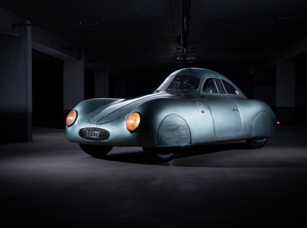 LA PORSCHE TYPE 64, UN'AUTOMOBILE STORICA, DOCUMENTO ECCEZIONALE DEL NOVECENTO ALL'ASTA MONTEREY CAR WEEK