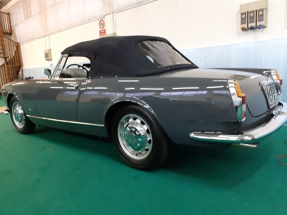 OldCar24 ALFA ROMEO 2600 SPIDER TOURING d'epoca in