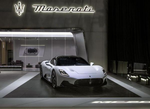 MASERATI FOREVER-MC20 (INNOVATION LAB MODENA)