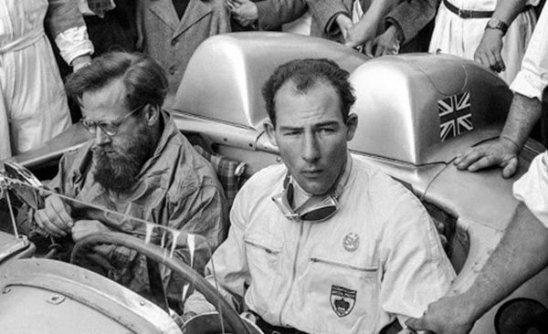 IL MONDO AUTOMOBILISTICO PIANGE STIRLING MOSS