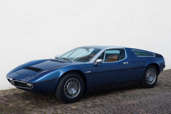 MASERATI BORA COUPÉ, LA SUPERSPORTIVA DAL "CUORE" CENTRALE