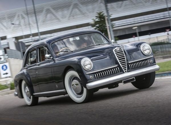 La Regina delle Regine : Alfa Romeo 6c 2500 Pininfarina Sport Motore Avanzato 