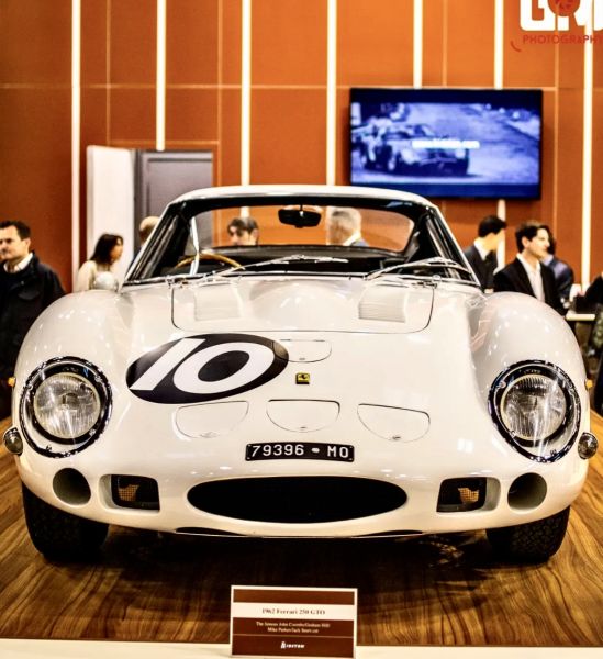 FERRARI 250 GTO IN BIANCO SPECIALE VENDUTA A OLTRE 35 MILIONI