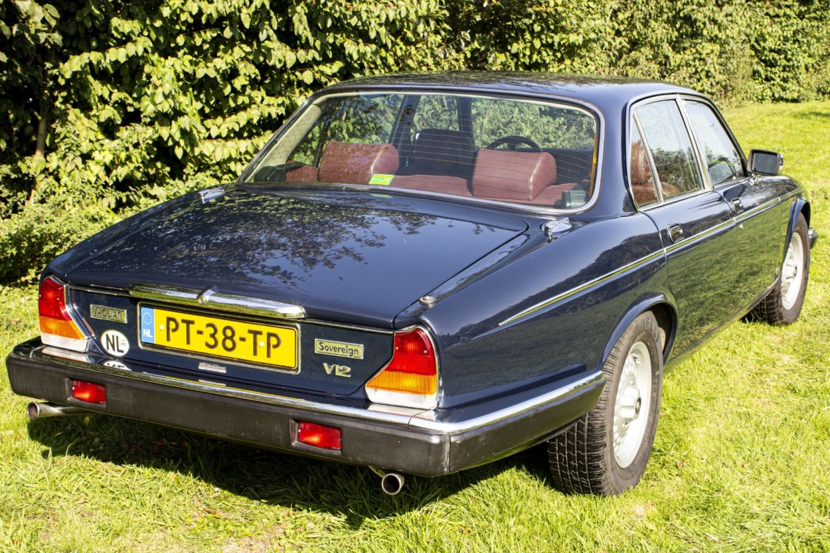 Jaguar sovereign v12