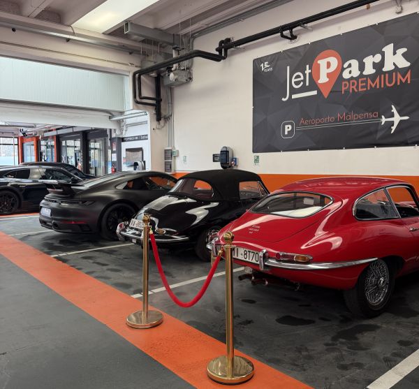 OldCar24 apre una partnership con JETPark Malpensa, pensata per tutti i collezionisti di auto d'epoca e supercar