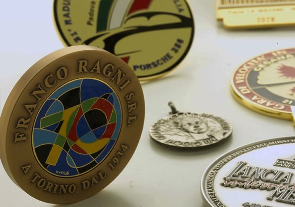 I "GIOIELLI" DELLA FRANCO RAGNI CON LA STESSA FAMIGLIA NELLA STESSA CITTÀ, DA 88 ANNI