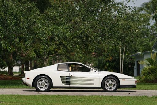 UNA FERRARI TESTAROSSA TUTTA BIANCA: MIAMI VICE
