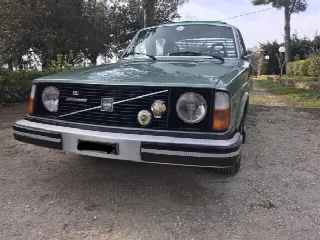 Foto 1 di 5: VOLVO 244 GL 
