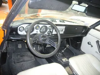 Foto 6 di 6: FIAT 124 SPYDER 