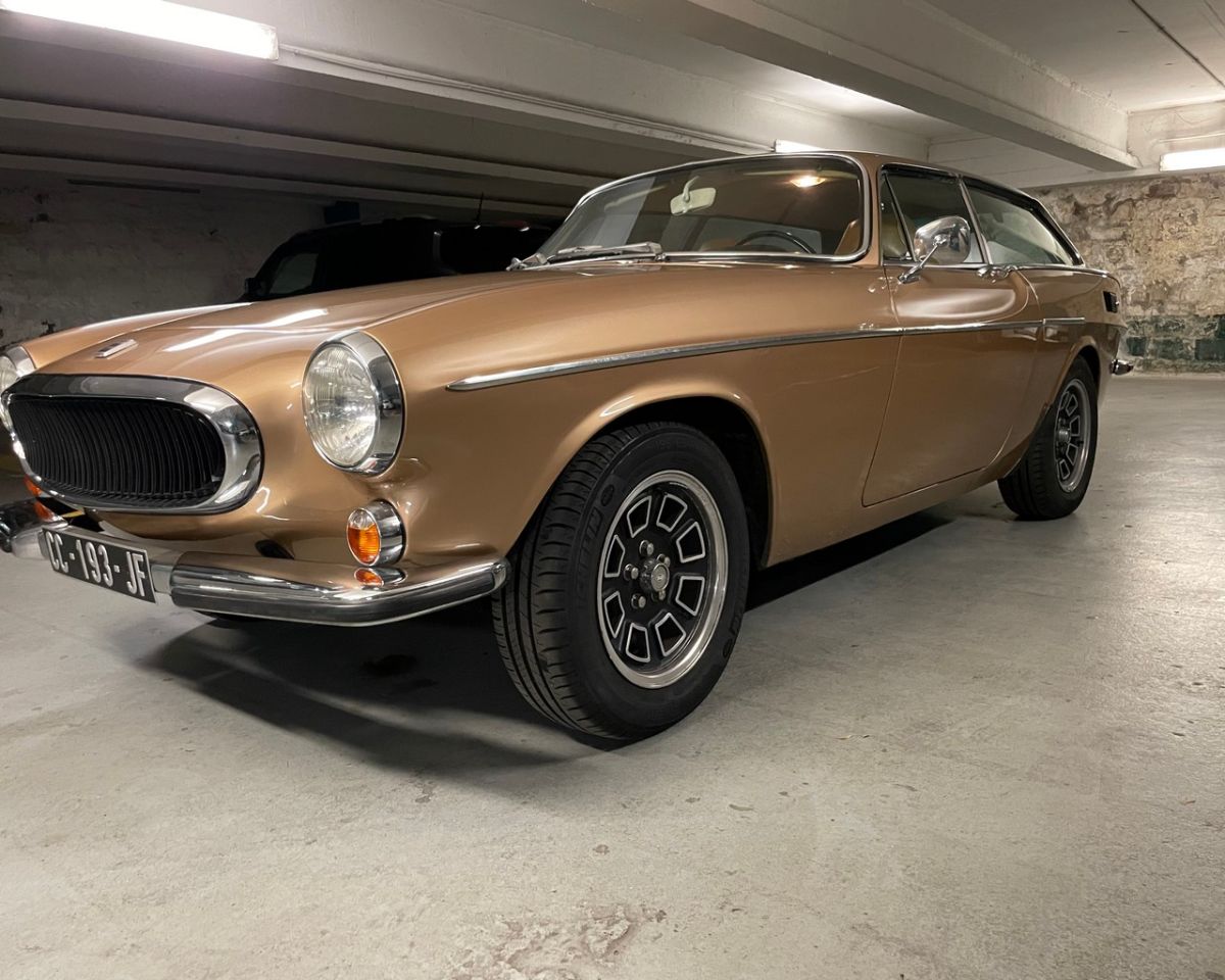 VOLVO P1800 ES  
