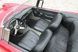 Foto 10 di 28: ALFA ROMEO 2600 Spider Touring    