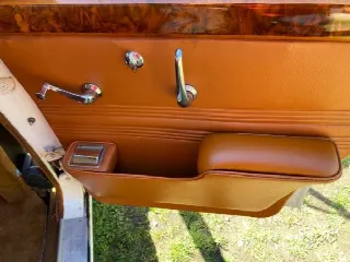 Foto 19 di 35: JAGUAR 420 Saloon 