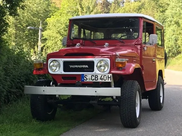 TOYOTA LandCruiserFJ40 BJ 40 3.0 L