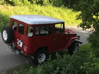 Foto 4 di 4: TOYOTA LandCruiserFJ40 BJ 40 3.0 L 