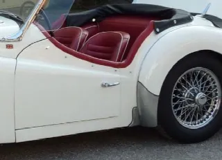Foto 3 di 4: TRIUMPH TR3A  