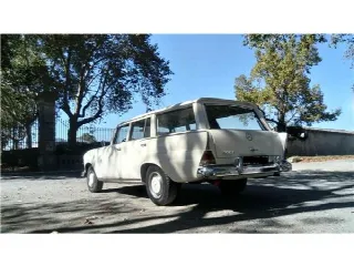 Foto 1 di 4: MERCEDES-BENZ 200   