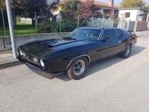 FORD Mustang Fastback MachOne