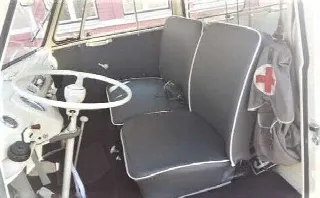Foto 4 di 9: Volkswagen T1  Rettungsbus
