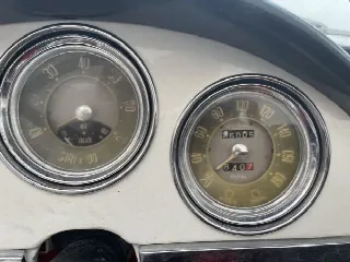 Foto 4 di 8: ALFA ROMEO Giulietta Spider 