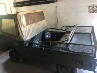 Foto 2 di 2: CHRYSLER Farmobil 700