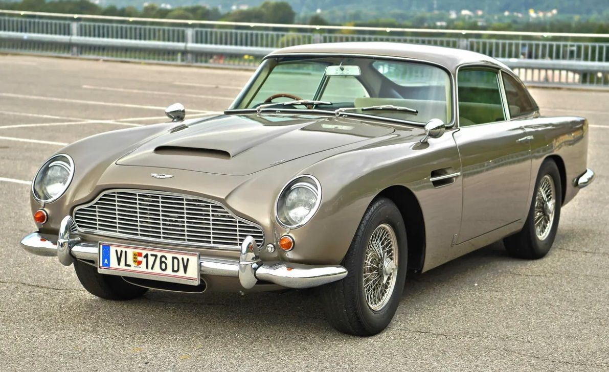 ASTON MARTIN DB5  