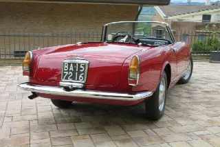 Foto 3 di 28: ALFA ROMEO 2600 Spider Touring    