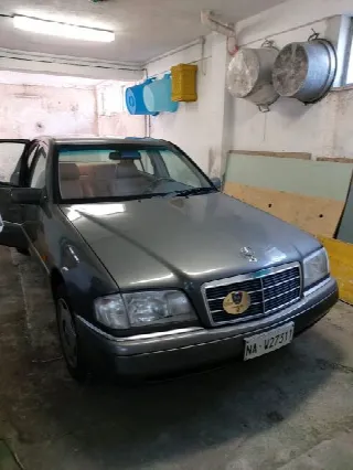 Foto 5 di 8: MERCEDES-BENZ C-Class(1993-) C 180 