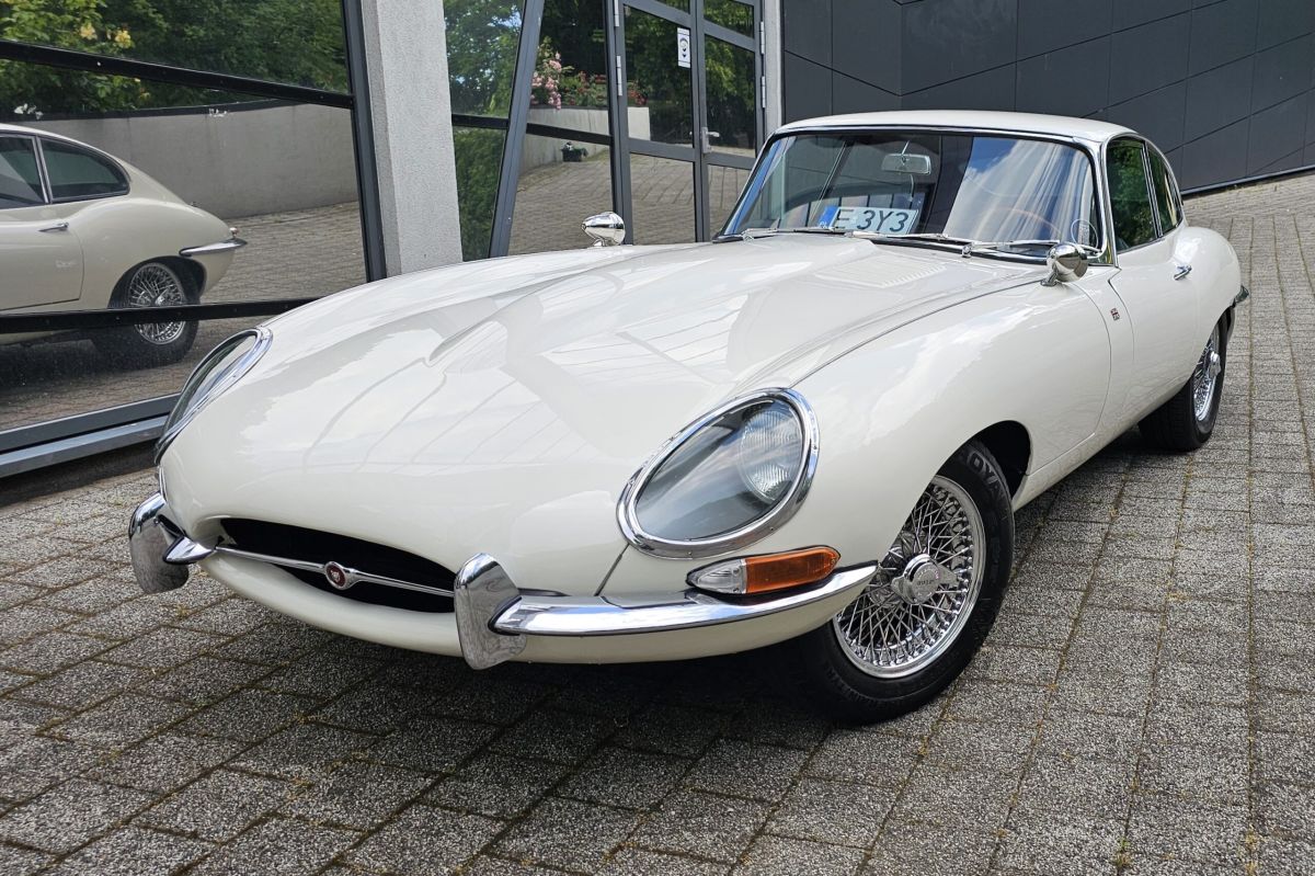 JAGUAR E-Type SI (1961-1968)  