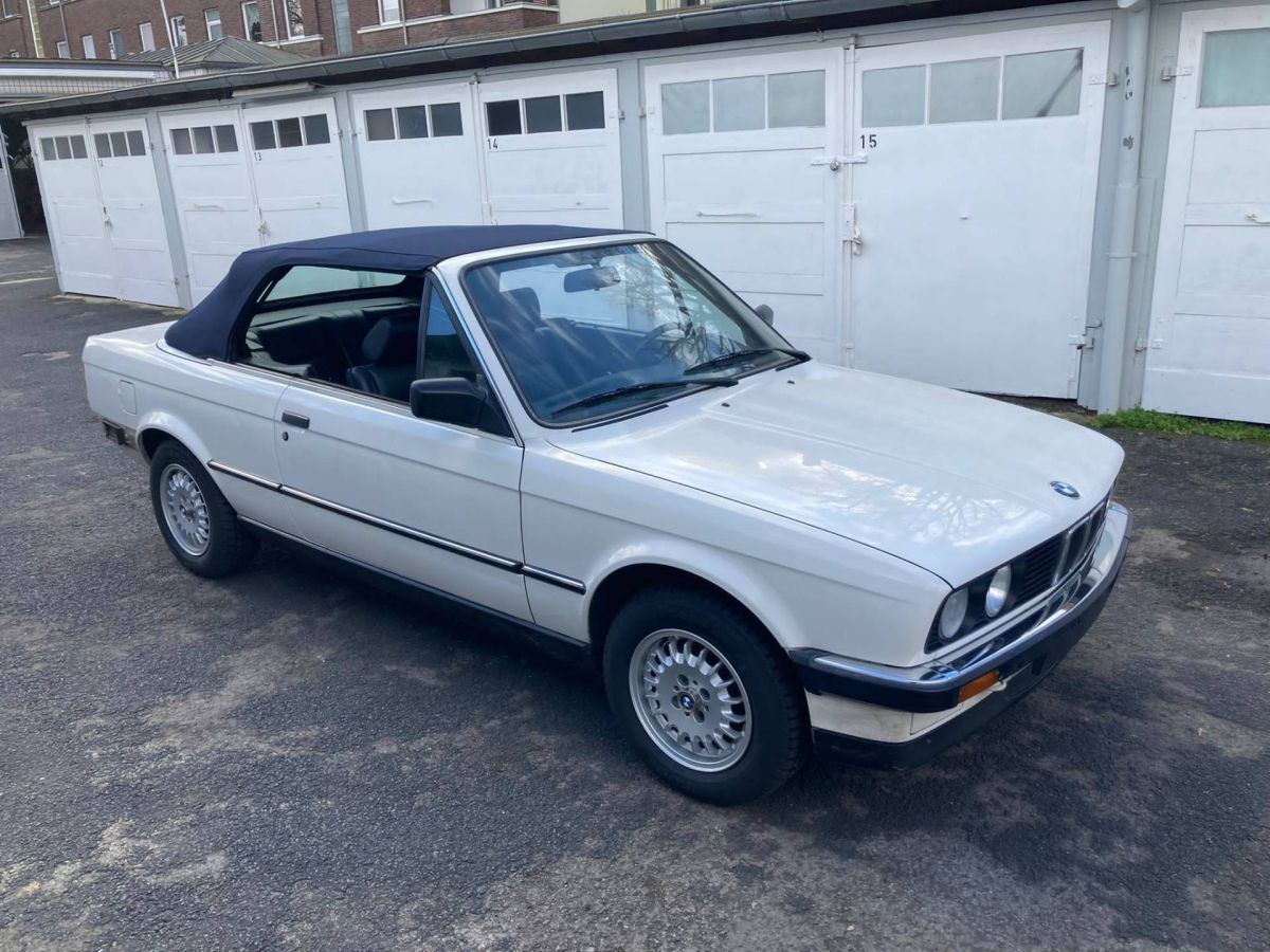 BMW 320 i 