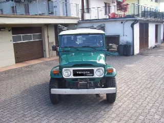 Foto 2 di 12: TOYOTA Land Cruiser BJ 40 