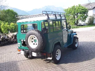 Foto 3 di 12: TOYOTA Land Cruiser BJ 40 