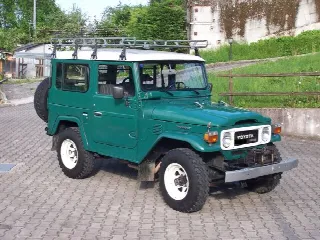 Foto 8 di 12: TOYOTA Land Cruiser BJ 40 