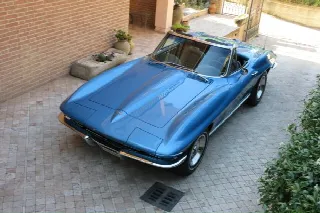 Foto 5 di 33: CHEVROLET Corvette C2 Sting Ray Convertibile 327/350 HP 