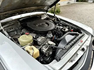 Foto 13 di 14: MERCEDES-BENZ SL(1971-1989) 450