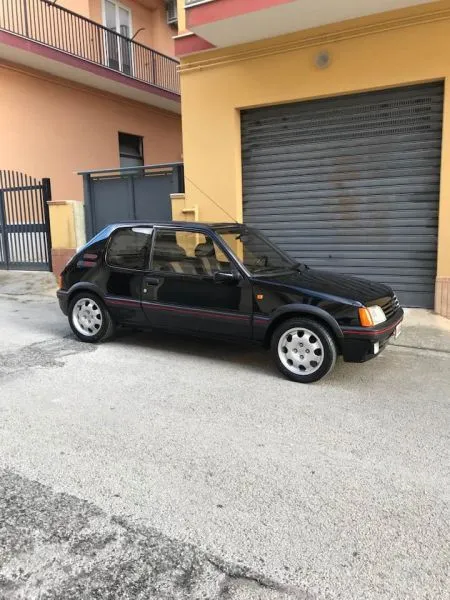 PEUGEOT 205 1.9 gti