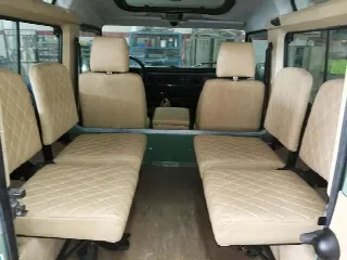 Foto 12 di 17: LAND ROVER Defender (1984-) 90 td5 HERITAGE STYLE     