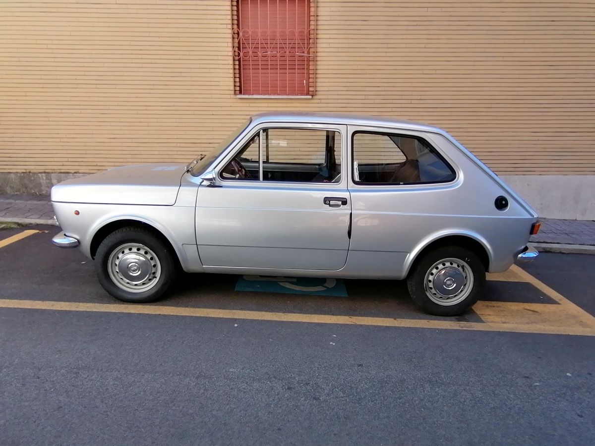 FIAT 127 I serie 2 porte