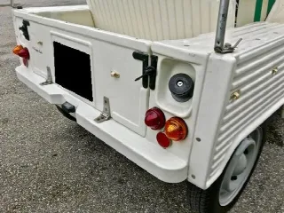 Foto 5 di 7: CITROEN Mehari azur  