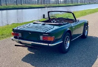 Foto 3 di 3: TRIUMPH TR6  