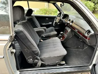 Foto 13 di 17: MERCEDES-BENZ 230 C CE coupè
