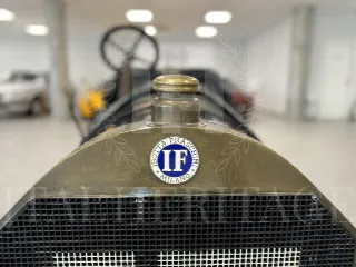 Foto 19 di 28: ISOTTA FRASCHINI Fraschini-DONOTUSE FENC  