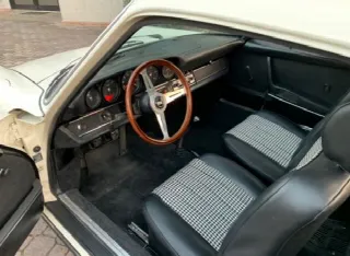 Foto 4 di 6: PORSCHE 911(1963-1973) Coupe 2200T  