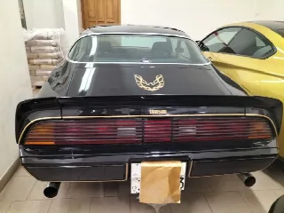 Foto 1 di 5: PONTIAC Firebird Esprit  