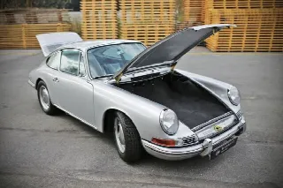 Foto 7 di 9: PORSCHE 911 2.0 SWB   