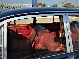 Foto 11 di 23: JAGUAR 420G 