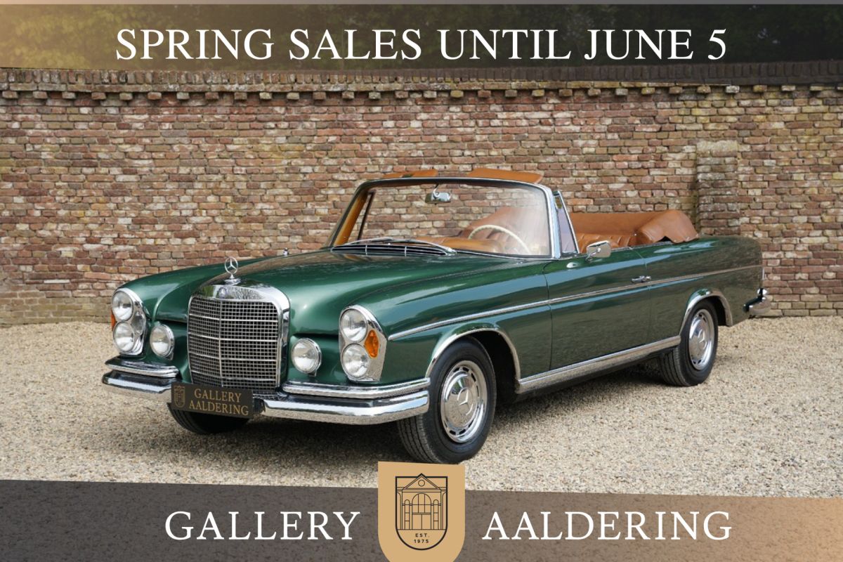 Mercedes-Benz 200-serie 220 SE W111 Highly original and fastidiously well-preserved example, Once newly painted and rebuilt in original color “Dunkelgrün”, Original brown leather interior, Rare