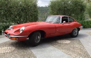 Foto 7 di 16: JAGUAR E-TYPE SII (1967-1971) COUPE 2 POSTI   